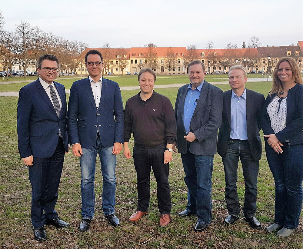Foto von links: Brgermeister der Stadt Rheinsberg Jan Pieter Rau, Frederik Otto, Sebastian Steineke MdB, Hartmut Thies, Jens Schwartz, KPV Landesgeschftsfhrerin Susann Rolle